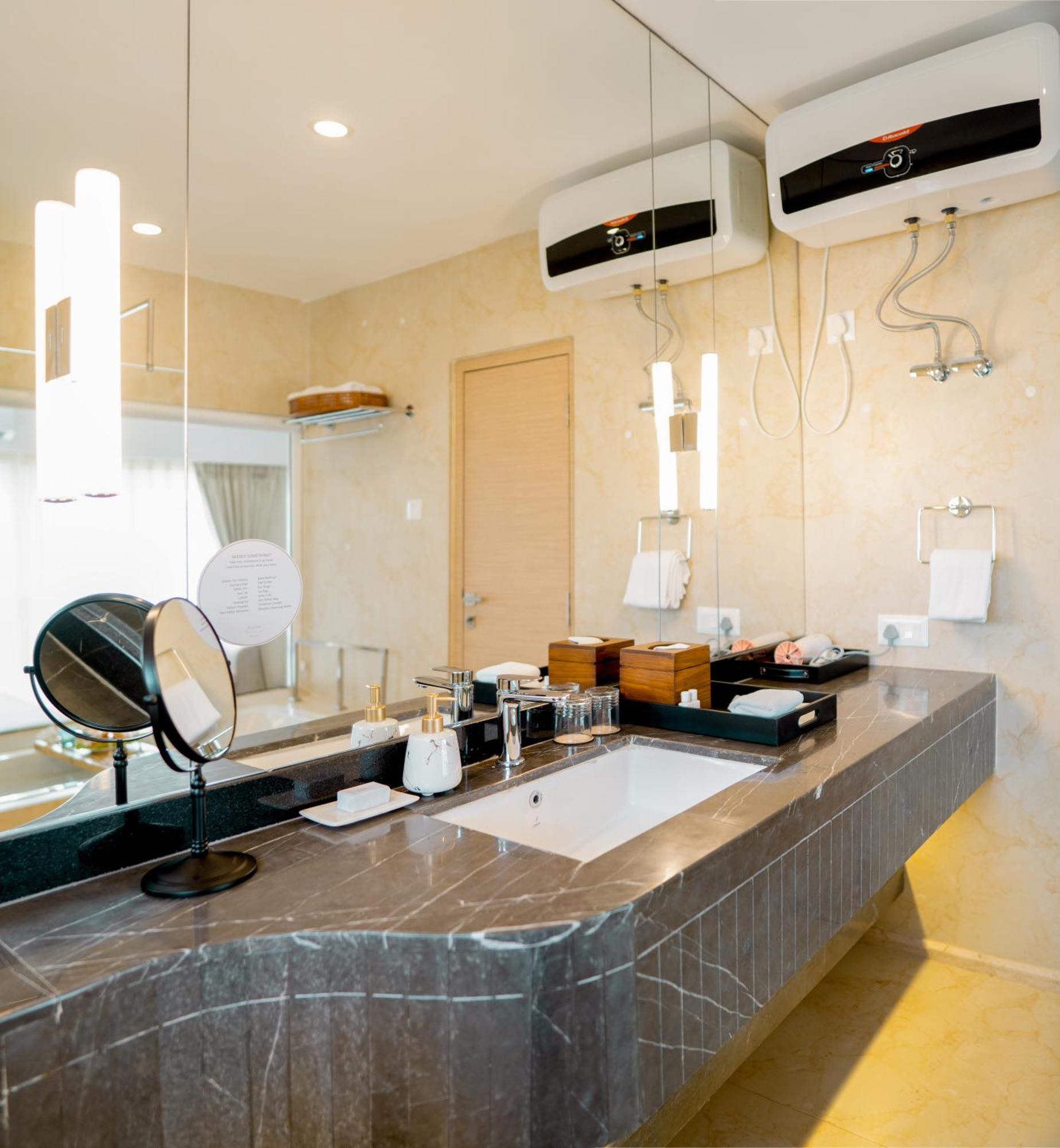 Shulem Boutique Hotel Dimapur Luaran gambar